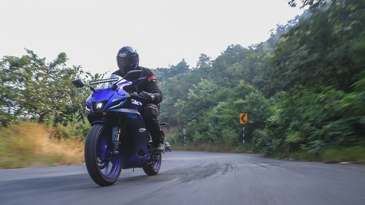 R15 V4